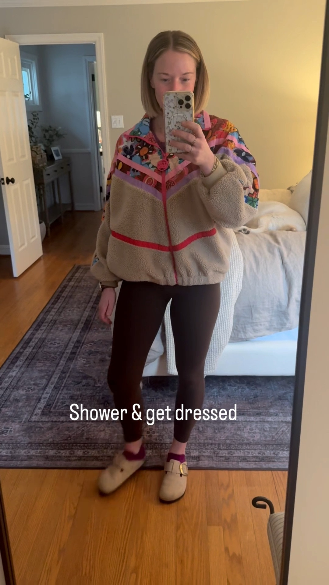 My 6–9am morning routine before I log in as a work from home pharmacist 🤍

Movement, protein, spelling words at the kitchen island, school drop off, and always a latte before the emails start.

Starting the day intentionally makes working from home feel structured instead of chaotic.

What’s one non-negotiable in your morning routine?

#LTKmomlife #LTKmorningroutine #LTKfitnessgoals