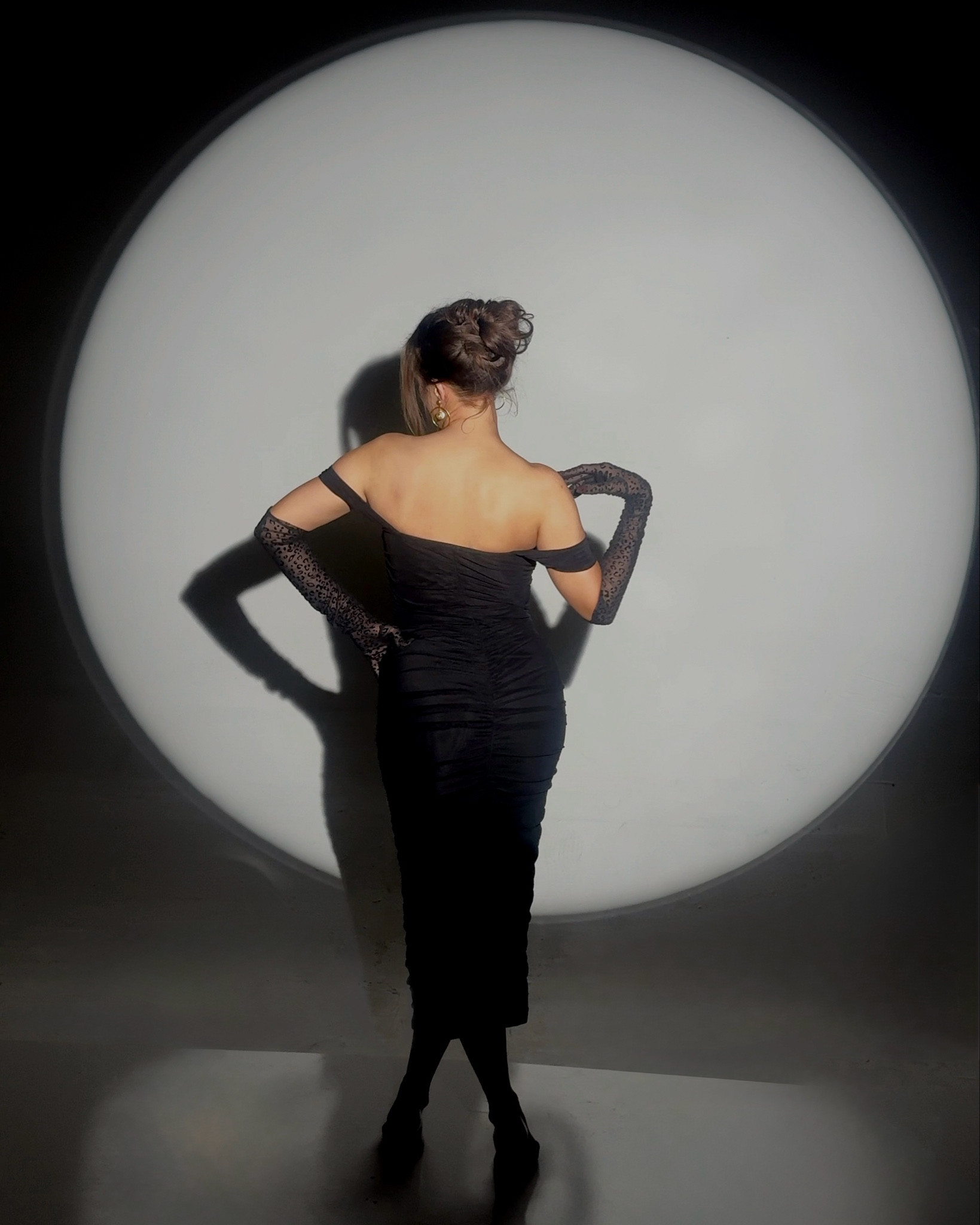 This gorgeous dress I would buy again in every color. 

I’m 5’5 130 wearing a Size M, I would definitely size down. The stretch in the fabric is a lot and the top I found to be a bit bigger than what I would have liked. 


#ldb 

#LTKFindsUnder100 #LTKFindsUnder50 #LTKParties