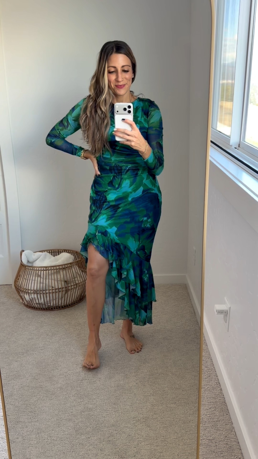 ✨Amazon wedding guest dresses try-on✨
Sharing 3 stunning cocktail dresses — all under $50 and perfect for weddings, date nights, or special occasions. Each dress is affordable, flattering, and comes in multiple colors 🤍
Whether you need a fall wedding guest outfit, a cocktail party dress, or a budget-friendly formal look, these Amazon finds are so good!
Shop all 3 dresses + accessories on my LTK 💃
#AmazonDress #WeddingGuestDress #AmazonFashionFinds #AffordableOutfit #LTKFinds #LTKFashion #WeddingGuestLook #CocktailDress #AmazonTryOn #BudgetStyle #WeddingSeason #FallWeddingGuest

#LTKFindsUnder50 #LTKParties #LTKWedding