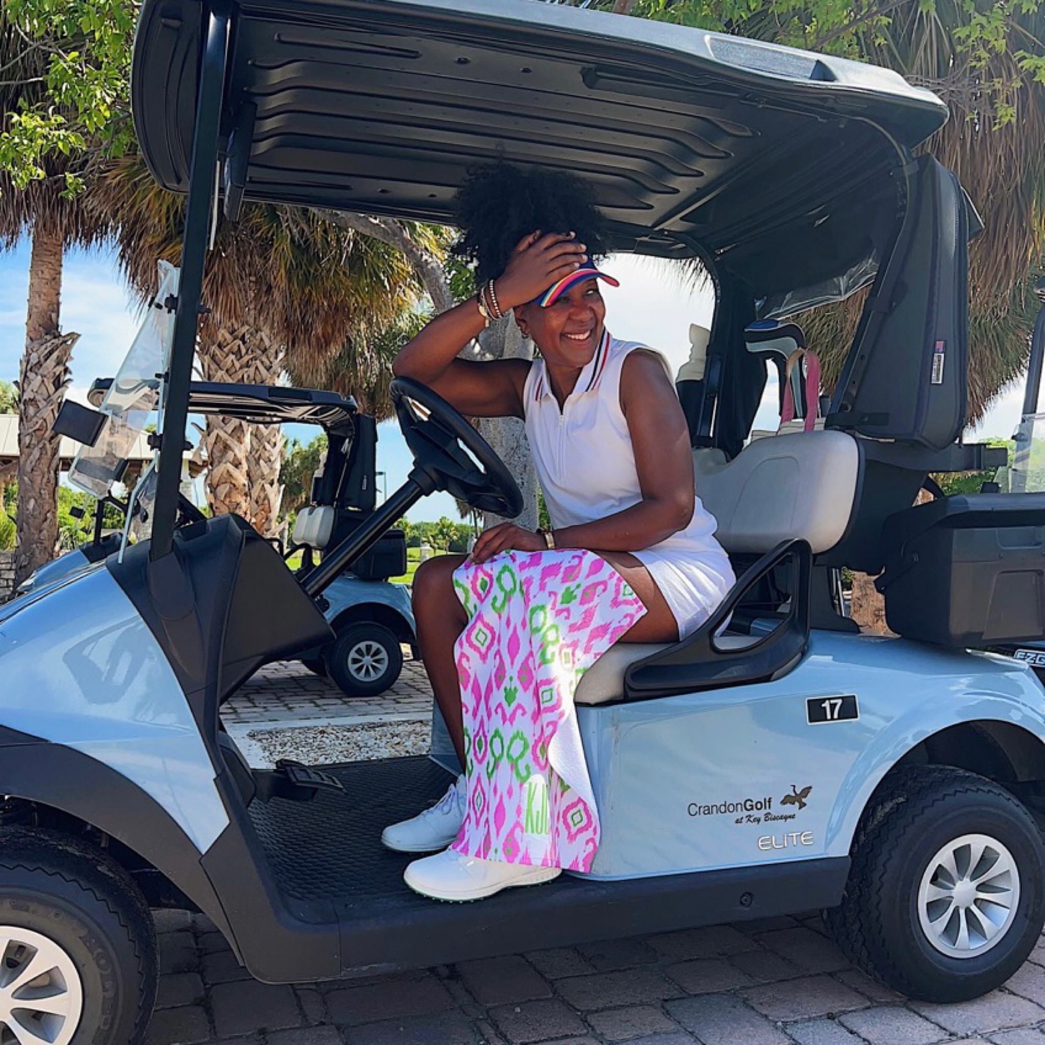 I’m obsessed with my NEW golf towel from #EffiesPaper.

#golf
#golfoutfit
#golffashion
#whiteoutdit

#LTKOver40 #LTKSeasonal #LTKFindsUnder50