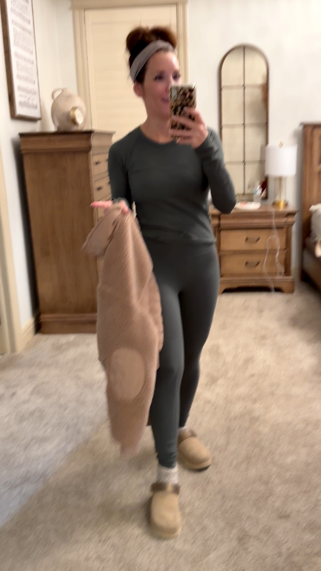 Monday morning motivation… time to discipline those feelings into actions that are shaping you into who you become tomorrow!! 

Love this little athlete your look from Lulu to help me look and feel my best for my Pilates workout this morning

Crazy Busy Mama 

#LTKselfcare #LTKdayinmylife #LTKmomlife