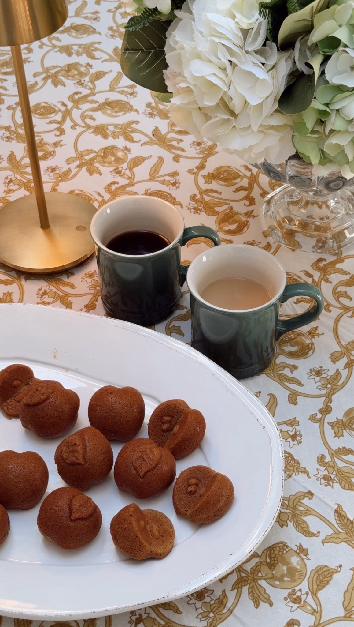 Slow mornings essentials a la @perigold 🍂 I’ve found so many great Perigold pieces over the years but these might be the best. Complete with hot coffee in my new favorite mugs, pumpkin muffins (in the shape of apples of course) and crisp fall weather. Comment ‘shop’ and I’ll DM you links to these essentials! https://liketk.it/5rrKZ #PerigoldPartner #Perigold #PerigoldDesign @couleurnature #CouleurNature @lecreusetusa #LeCreuset @creative_displays_inc #CreativeDisplaysInc @vietriinc #VIETRI @smegusa #Smeg @nordicwareusa #NordicWare @visualcomfort #VisualComfort