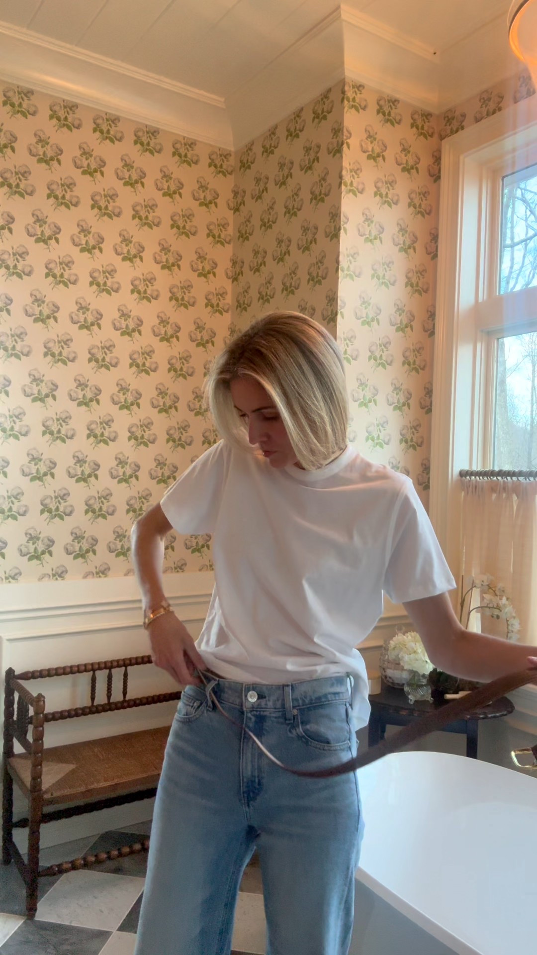 classic winter layering. new AYR jeans run tts and wearing the Hero Baby color wash. Small in the suede jacket and sized down to an xs in the cashmere sweater. 

#LTKgrwm #LTKOver40 #LTKdayinmylife