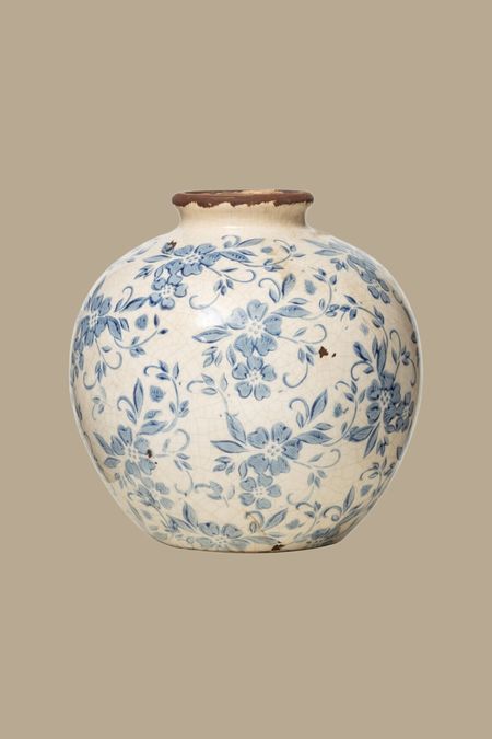 Spring Vase Decor Blue White Pattern
