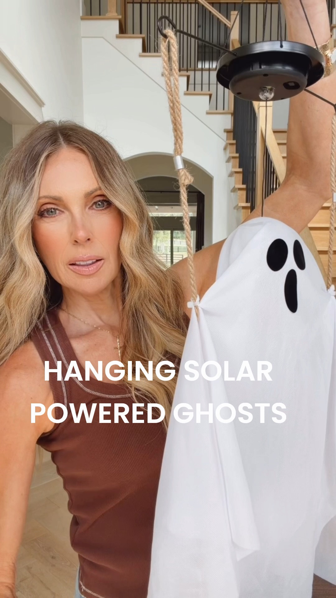 #Ad A solar-powered ghost is the easiest spooky-season upgrade…hang it anywhere, let the sun do the work and enjoy an instant glow with no outlets or extension cords! #ad @wayfair #wayfairpartner #wayfair