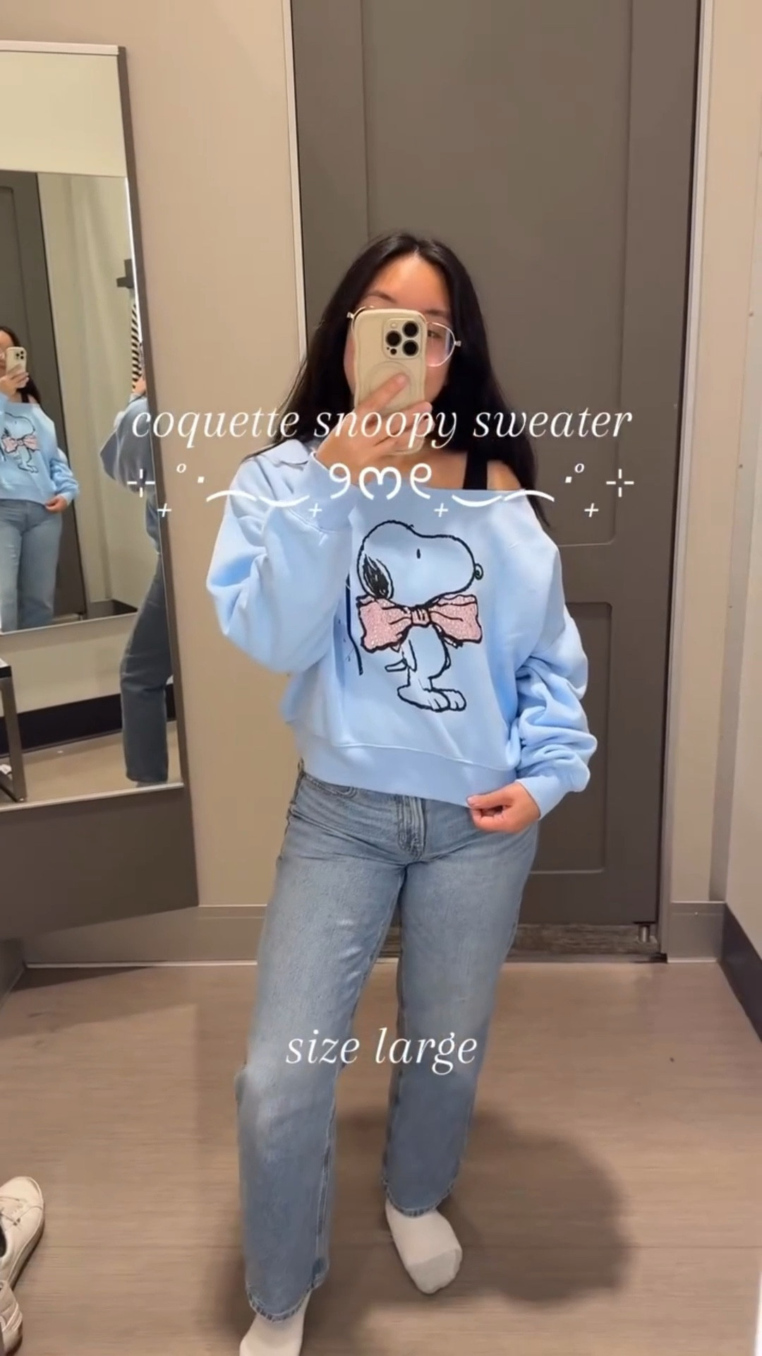 This Snoopy off the shoulder sweater is so cute! 

For reference, I’m 5’2”, 125 lbs, and am wearing a size large.

#target #targetfinds #snoopy #snoopylover #snoopyfinds