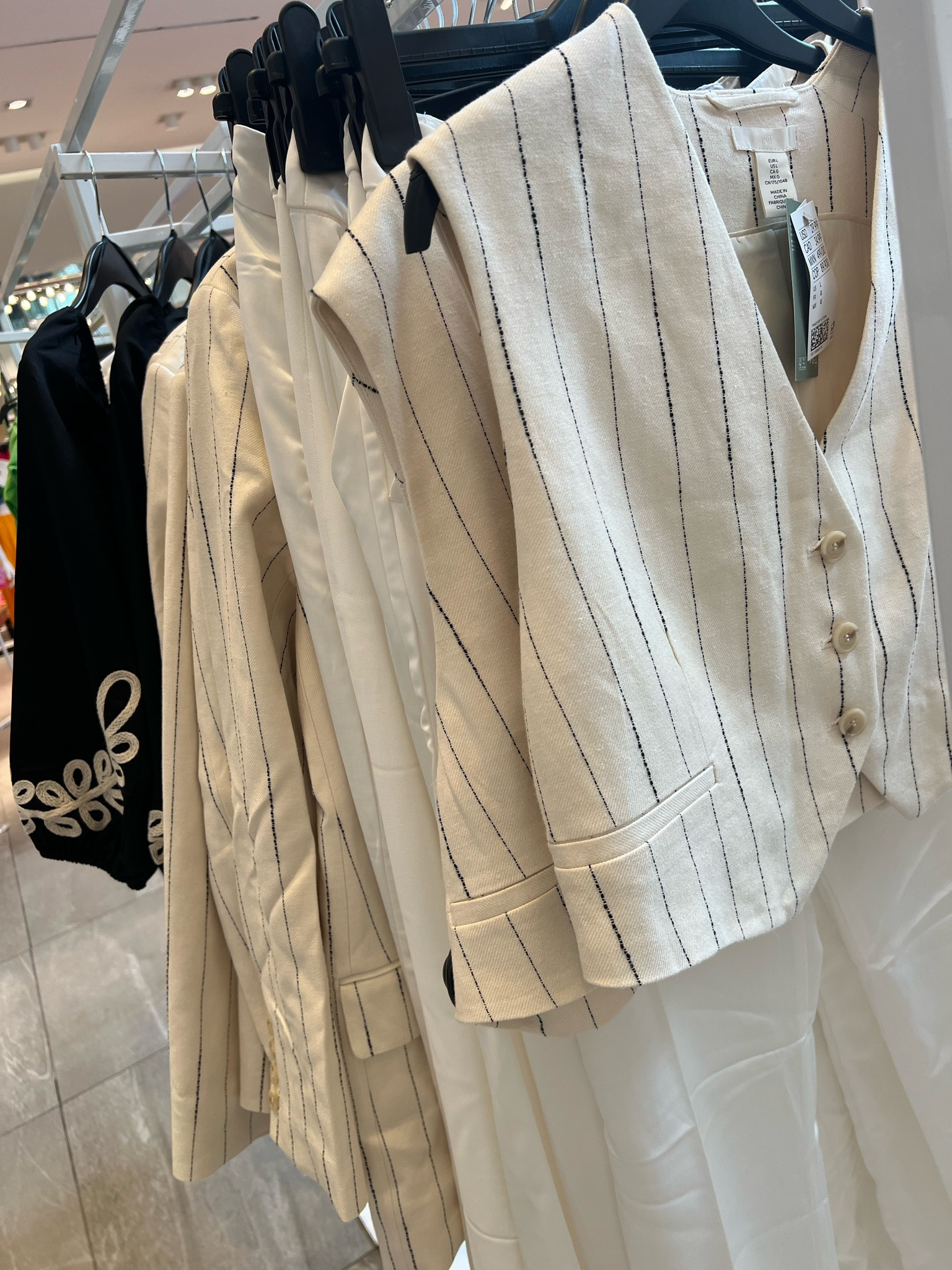 H&M finds 
Vacation outfit 
Swim 
Linen vest 
Linen blazer 
Wide leg pants 
Vacation pants 
Linen pants 
Summer tote bag 


#LTKtravel #LTKFind #LTKworkwear