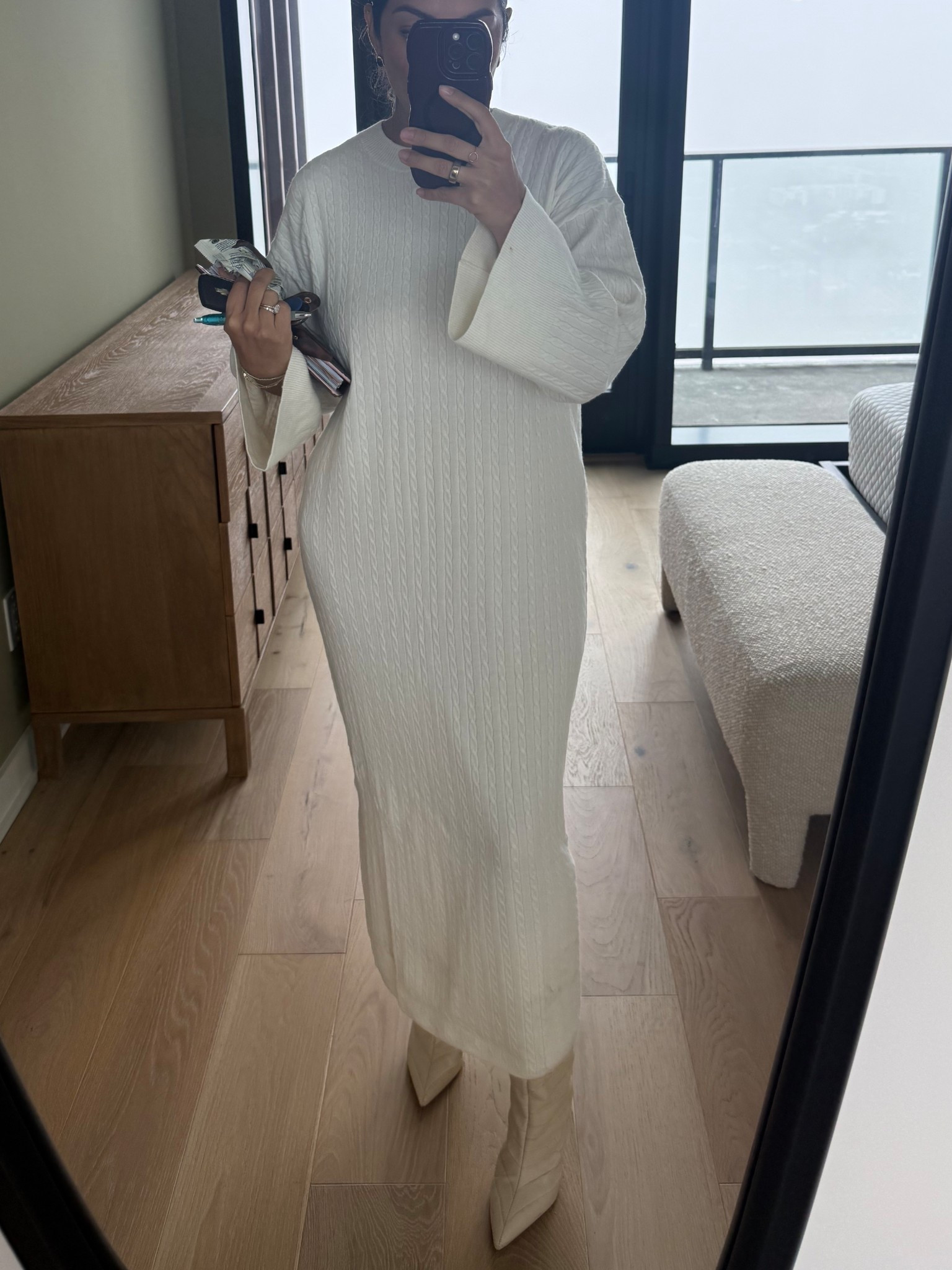 The coziest sweater for cold days , comes in a few different colors 

#LTKootd