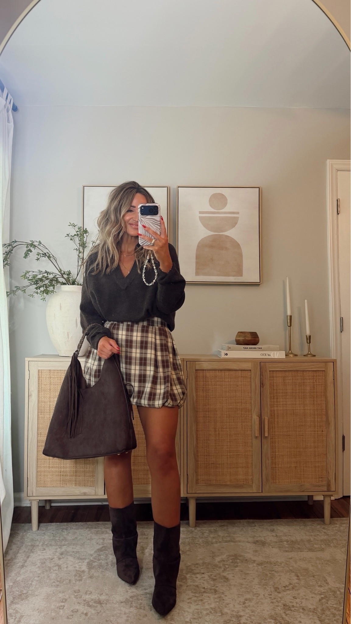 40% off with LEANN40 if expired, use code LEANN35 // this bubble hem skirt is SO cute!!! loveee this cozy sweater with it. size S top, M skirt (skirt is big on me, should have done a S) fall outfits, @VICI

#LTKootd