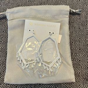 Kendra Scott white Thomas earrings | Poshmark