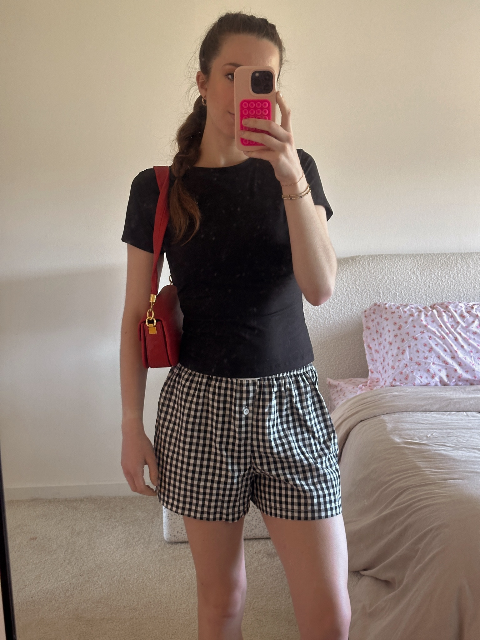 Todays casual ootd 🖤

#LTKStyleTip #LTKFindsUnder50 #LTKSeasonal