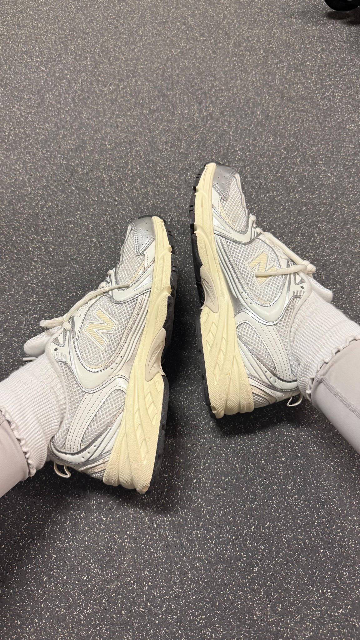 New year, new New Balances! I know their sizing is all over the place but these run TTS