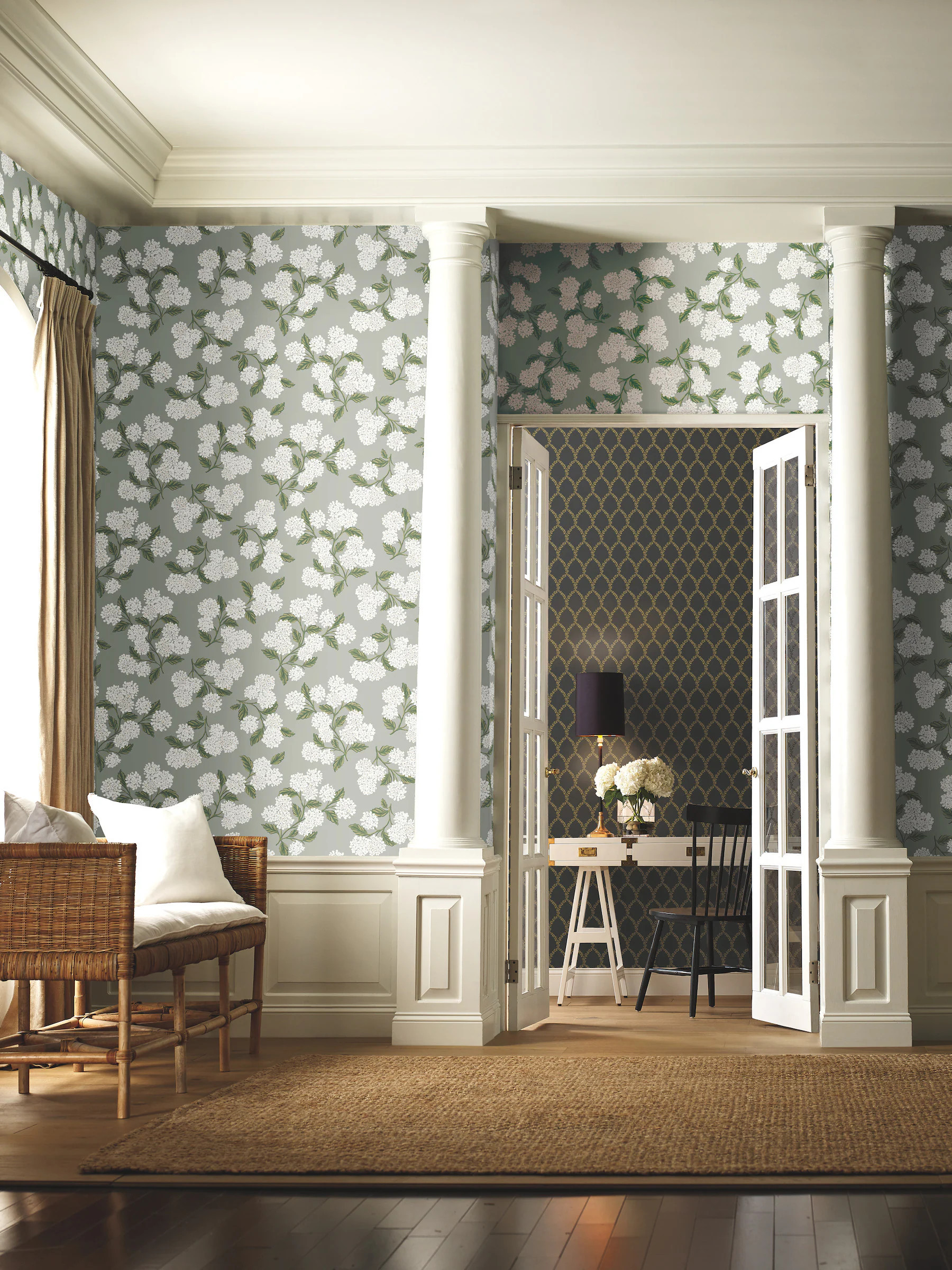 Rifle Paper 60.8-sq ft Grey Non-woven Ivy/Vines Unpasted Wallpaper one_size in Gray | RI5144 | Lowe's