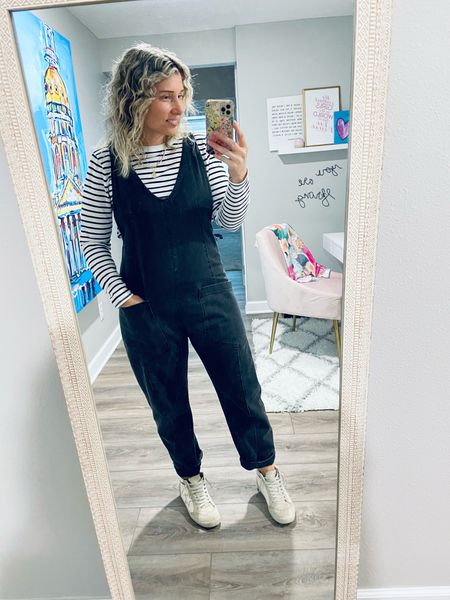 #ootd I will never not wear overalls. I love the style of these. Also so comfy. 💓
I hope everyone is having a great Sunday. 

#LTKstyletip #LTKmidsize #LTKU