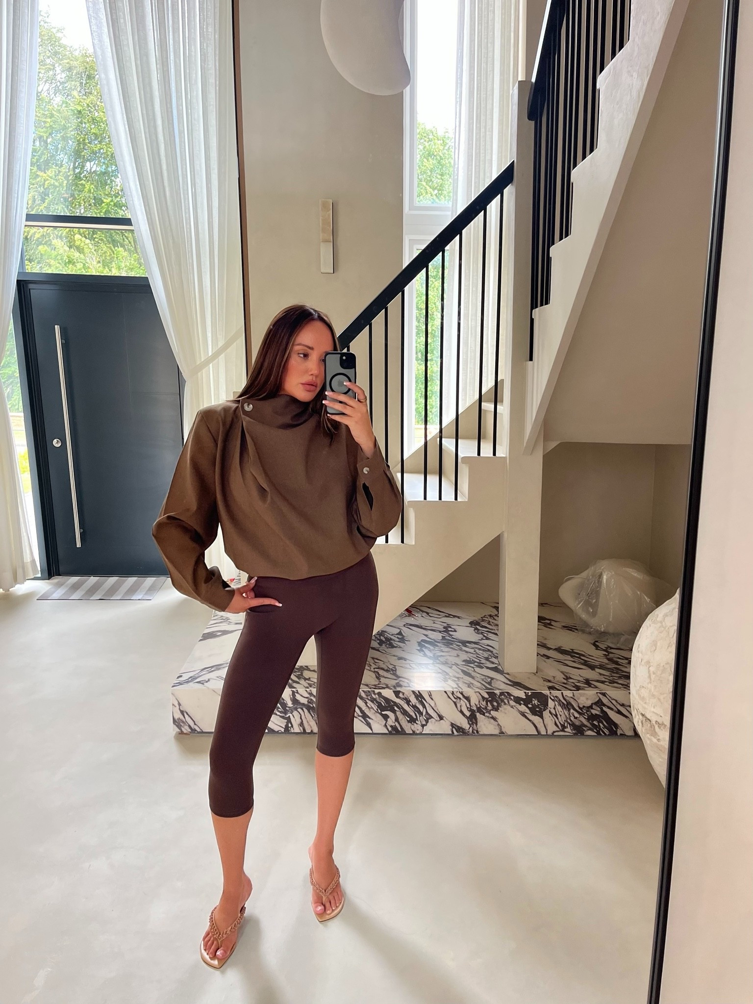 Guys first time over ordered from here! And believe me the quality is TOP NOTCH 🤤🥰
Ordered medium in both capris and jacket 💕

#LTKsummer #LTKeurope #LTKdatenight
