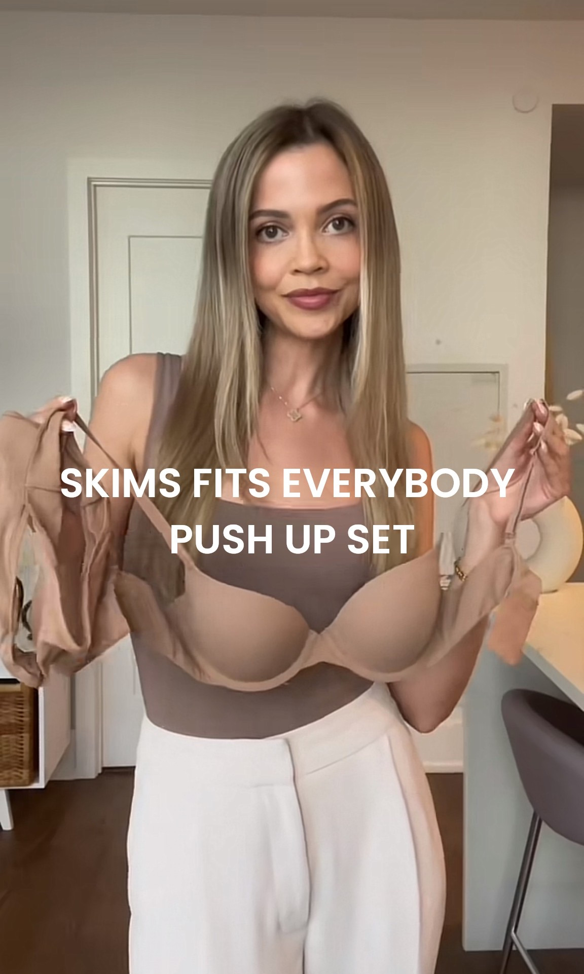 Skims push up set 