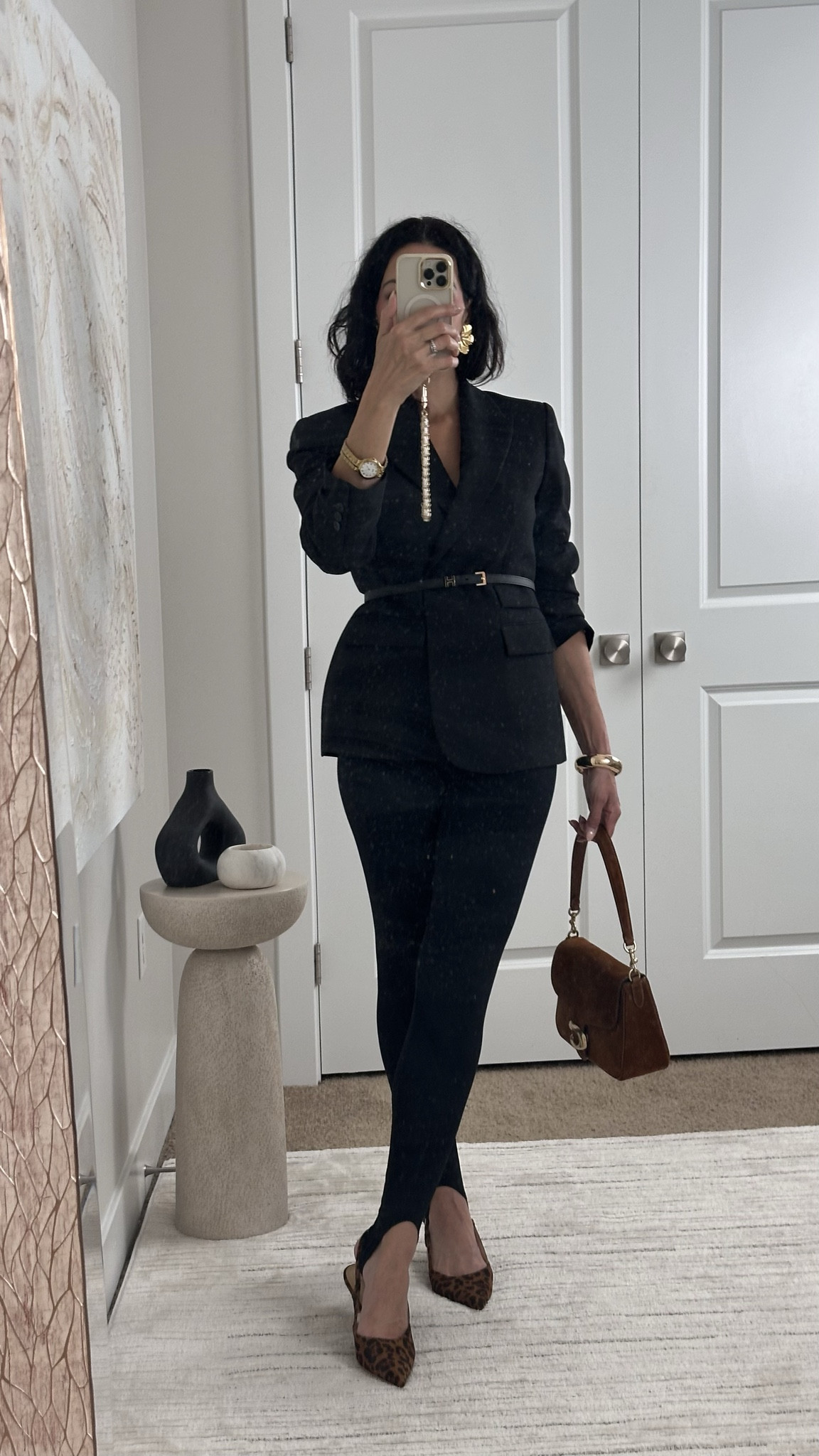 A great date night legging look

#LTKStyleTip #LTKSeasonal #LTKOver40