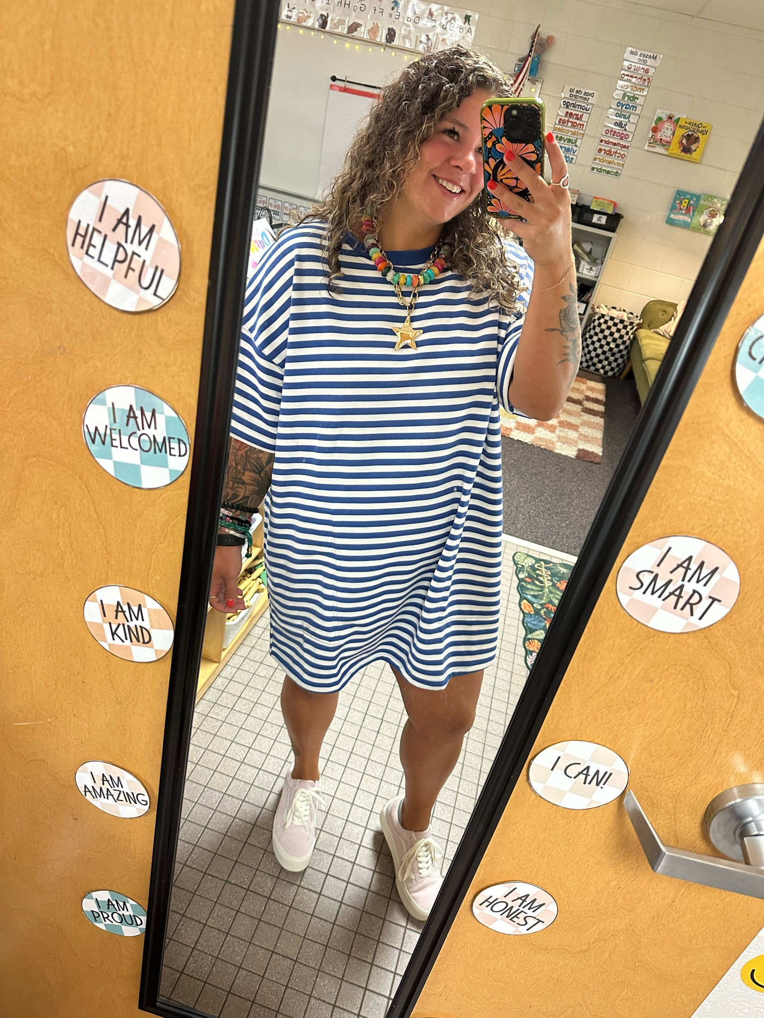 Teacher outfit // teacher ootd // teacher fit // kindergarten teacher // midsize