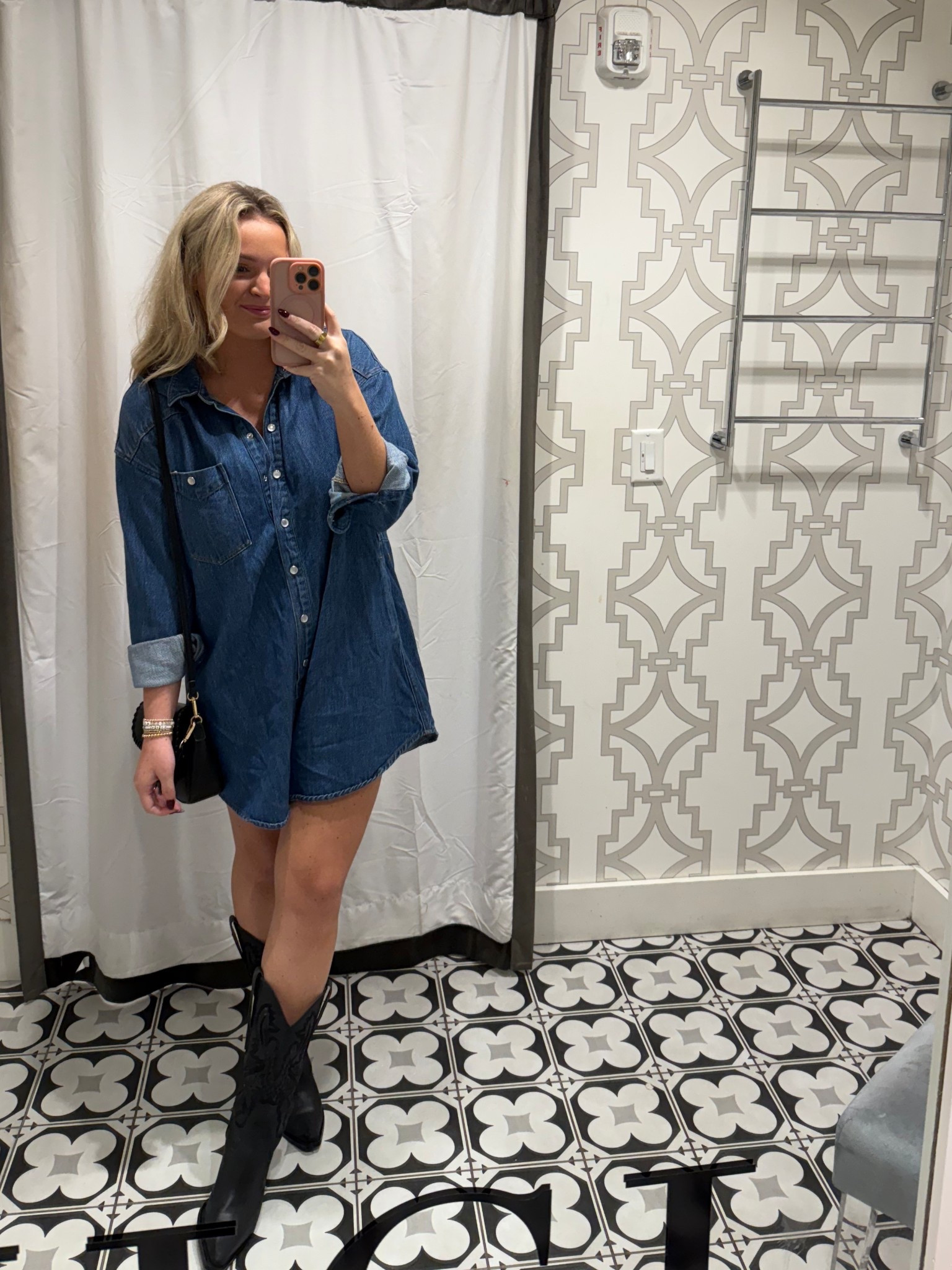 living in this until further notice 💙 

brand - pilcro 

#LTKSeasonal #LTKStyleTip