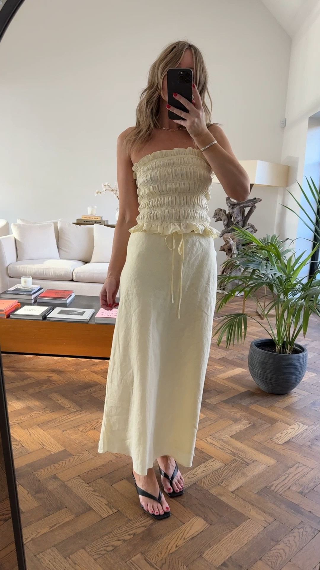 Yellow Linen Skirt + Tube Top Set 
Perfect For Holliday’s & Warmer Weather 

Set | summer | mint Velvet | Holliday | travel | 



#LTKtravel #LTKspring #LTKsummer