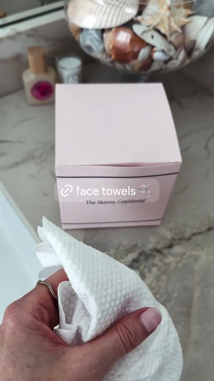 Clean single use Face towels for clear skin 

#LTKmorningroutine #LTKdayinmylife #LTKselfcare