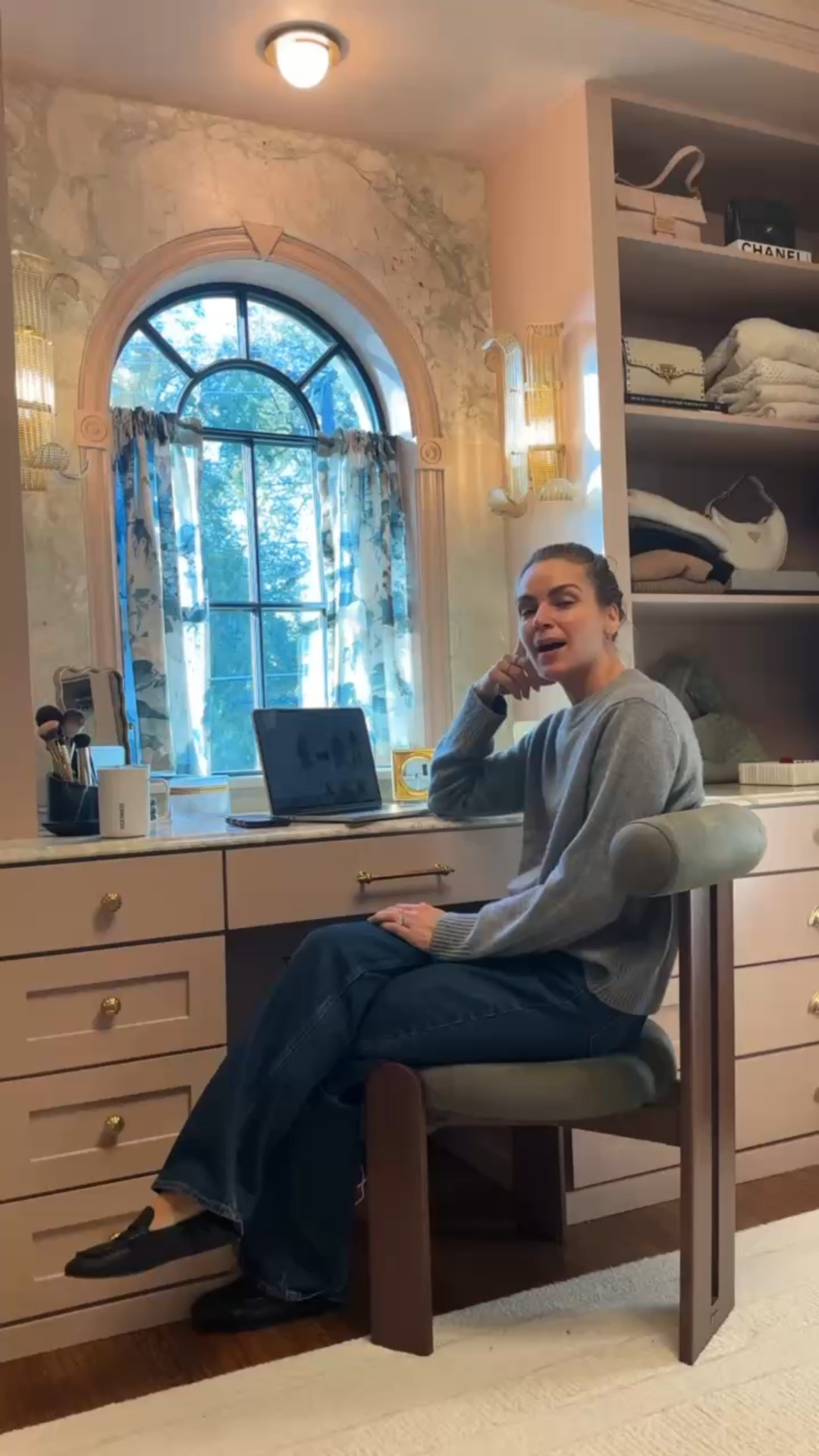 VLOG: SPEND THE DAY WITH TARTE✨🥹 family holiday photos

#LTKHoliday #LTKvlog #LTKBeauty