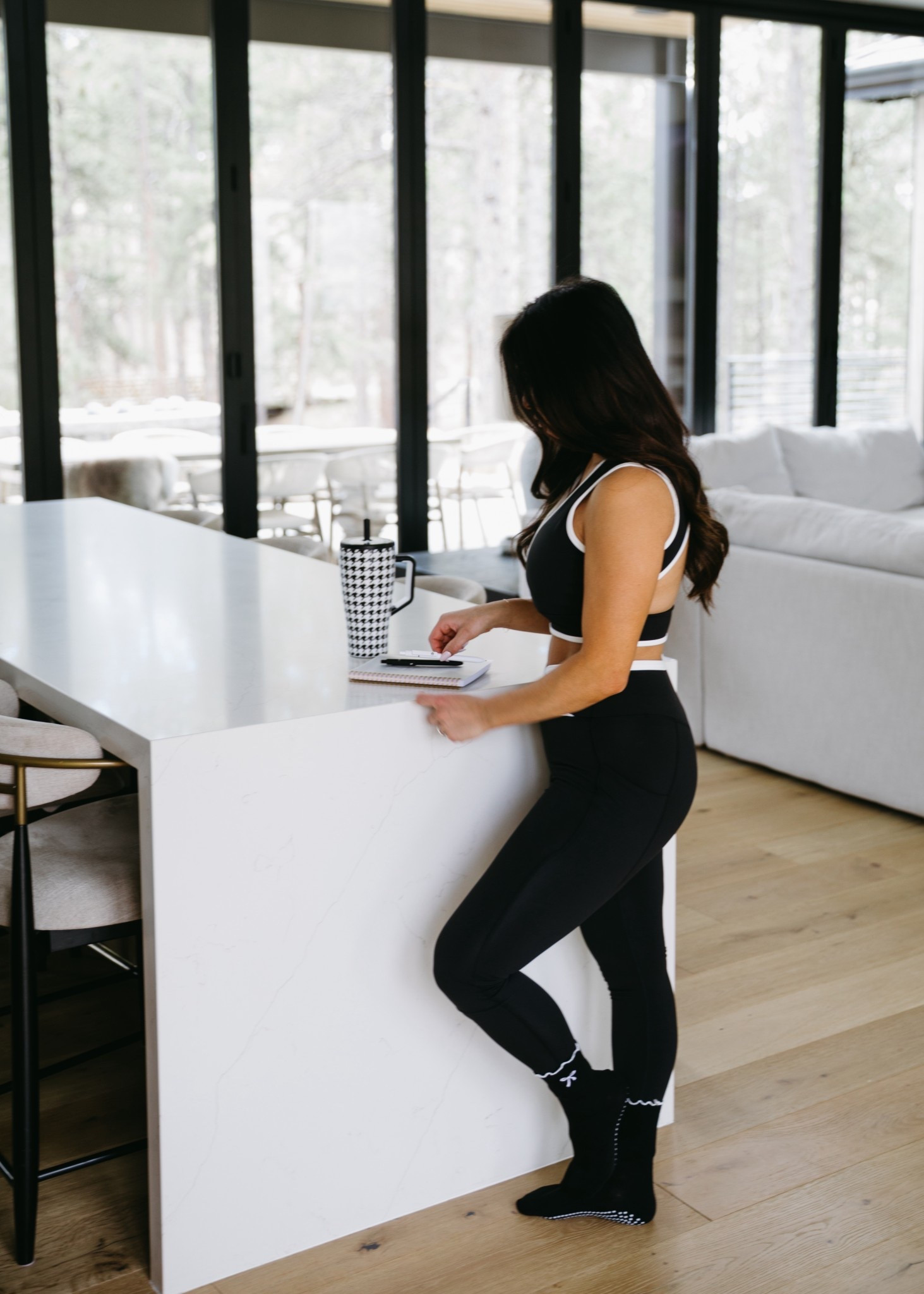 Cannot get over this set. Wearing a medium in the top and small leggings. I’ve received so many compliments on this outfit! 

#LTKdayinmylife #LTKgrwm #LTKootd