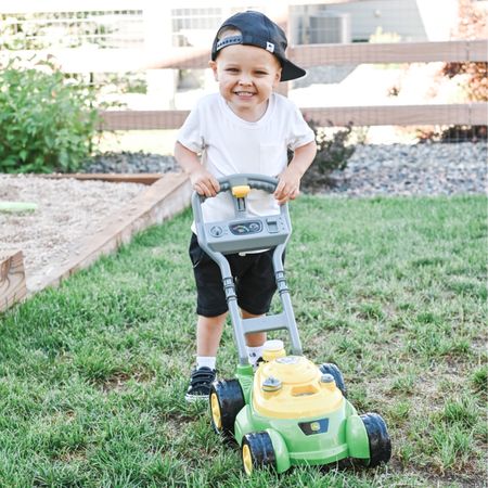 Toddler John Deere bubble lawn mower



#LTKFind #LTKkids #LTKfamily