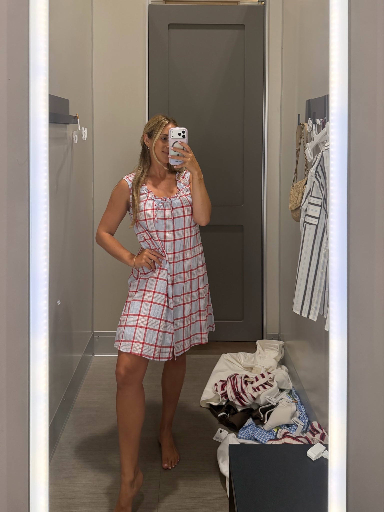 Cutie throw on dress 🇺🇸 Wearing my true size small from @Target #sponsored