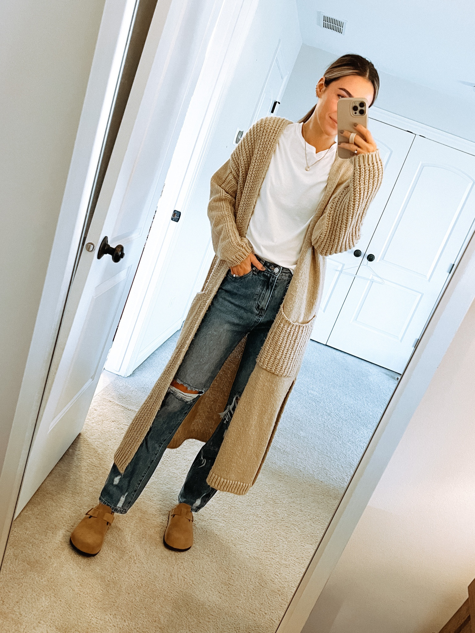 Sized down one in the jeans - 

Top - small
Jeans - 26
Shoes - 8 

#LTKsalealert #LTKstyletip