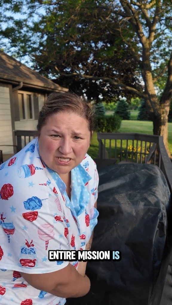 Tonight’s MVP? Dr. Seuss. Not sure what kind of sleepy magic is in One Fish Two Fish but it worked, and I am not questioning it. For once, the kids are in bed before I lose all will to function.

Also: tiny kitchen update! Still figuring out where everything goes— I need ideas for my spice cabinet!

#LTKSeasonal #LTKFindsUnder50 #LTKHome