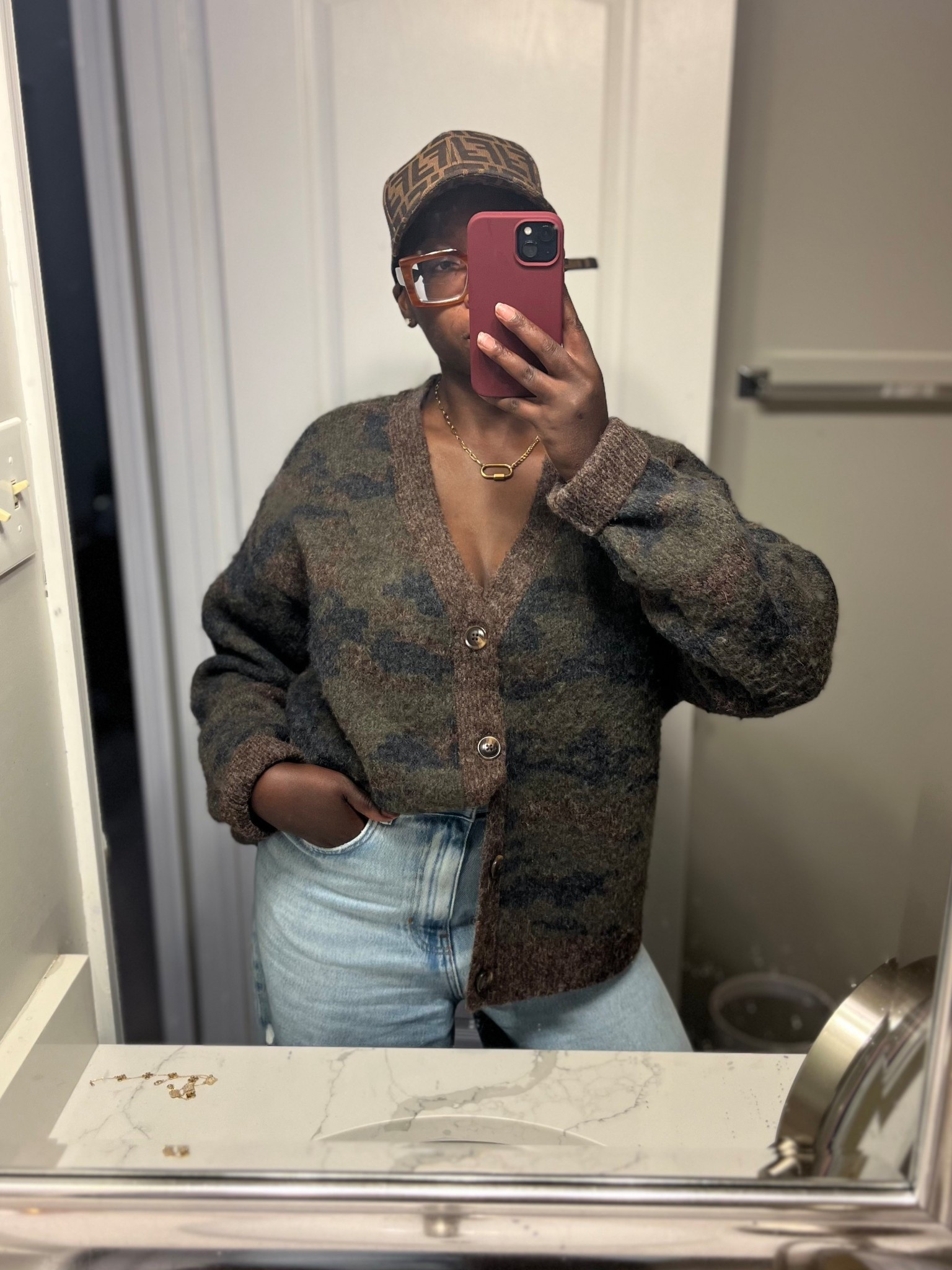 Finally getting fall ready with my cozy, oversized cardigan! And it’s on sale now!!! 


#LTKStyleTip #LTKSeasonal #LTKFindsUnder50