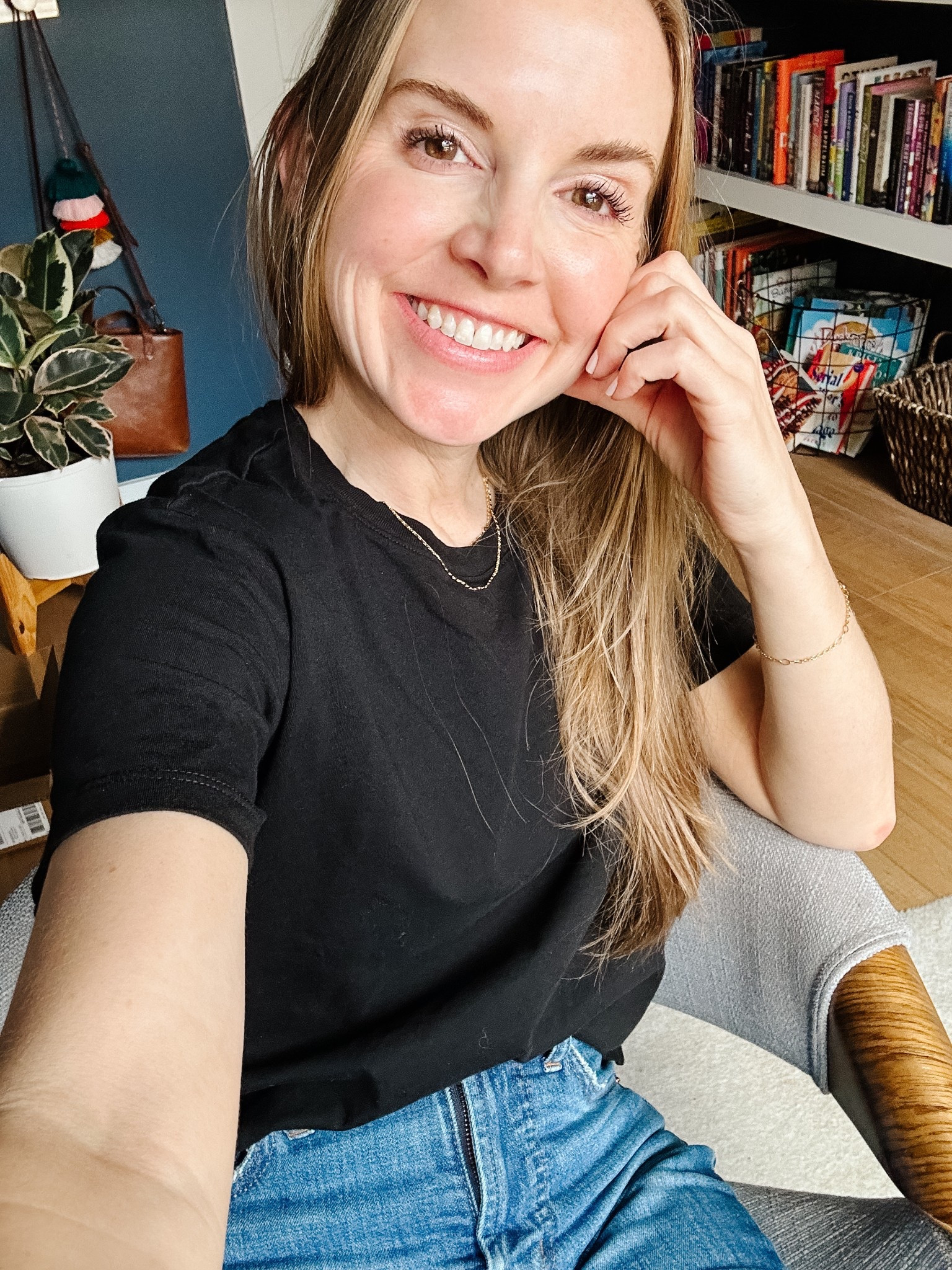 Jeans and a black tee is the most ME outfit there is. #WalmartPartner 

And this black tee from @walmartfashion is top shelf and only $8 (and it comes in white, gray and navy stripes too!)

#WalmartFashion