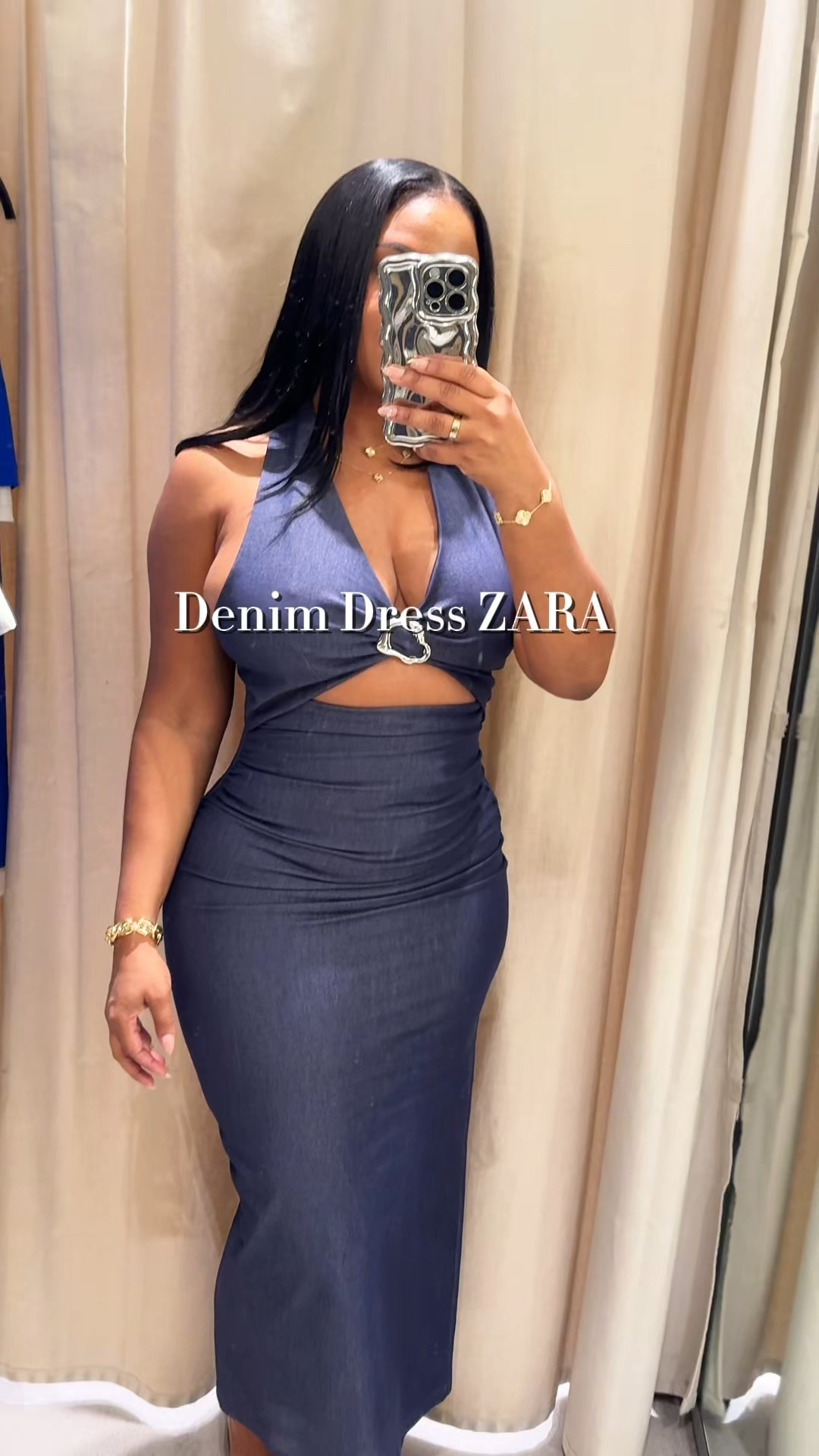 Vacation Outfit
Zara Denim dress 

Size medium 5”3 170lb 
Halter neck dress with V-neckline and metal appliqué. Front cutout detail and side ruching at the waist. Hem with back vent.
Back hidden in-seam zip closure.

#Outfitinspiration #fashionstyle #outfitideas #spring #springfashion #simpleoutfit #summer #momoutfit #casualoutfit #zara #denimdress


#LTKStyleTip #LTKFindsUnder100 #LTKOver40