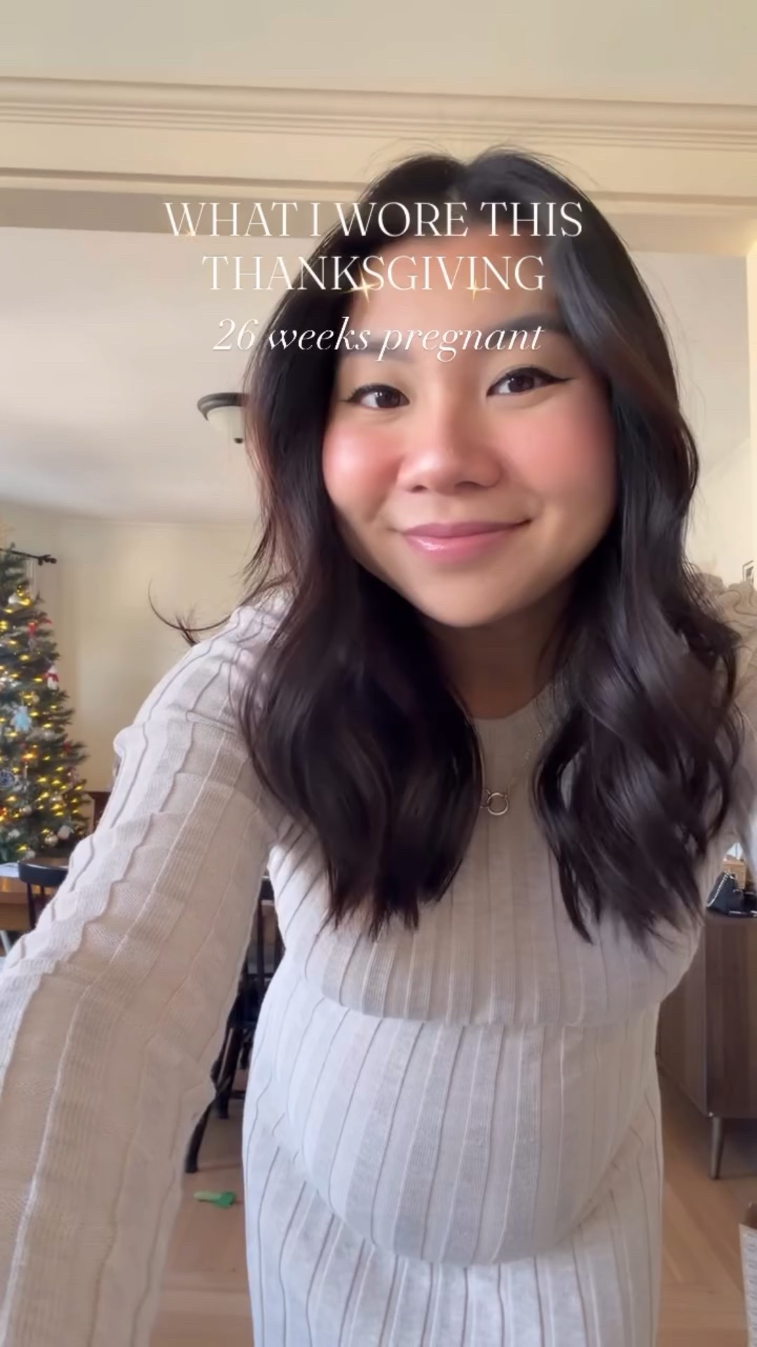 Thanksgiving outfit! Hope everything had a great Thanksgiving surrounded by family and friends! 🦃 
.
.
.
.
.
#pregnancy #pregnancyoutfit #maternity #maternitystyle #pregnant #bumpoutfit #expctingmom #firsttimemommy #bumpfit #secondtrimester #pregnancylife #pregnancydiary #26weekspregnant #pregnantfashion