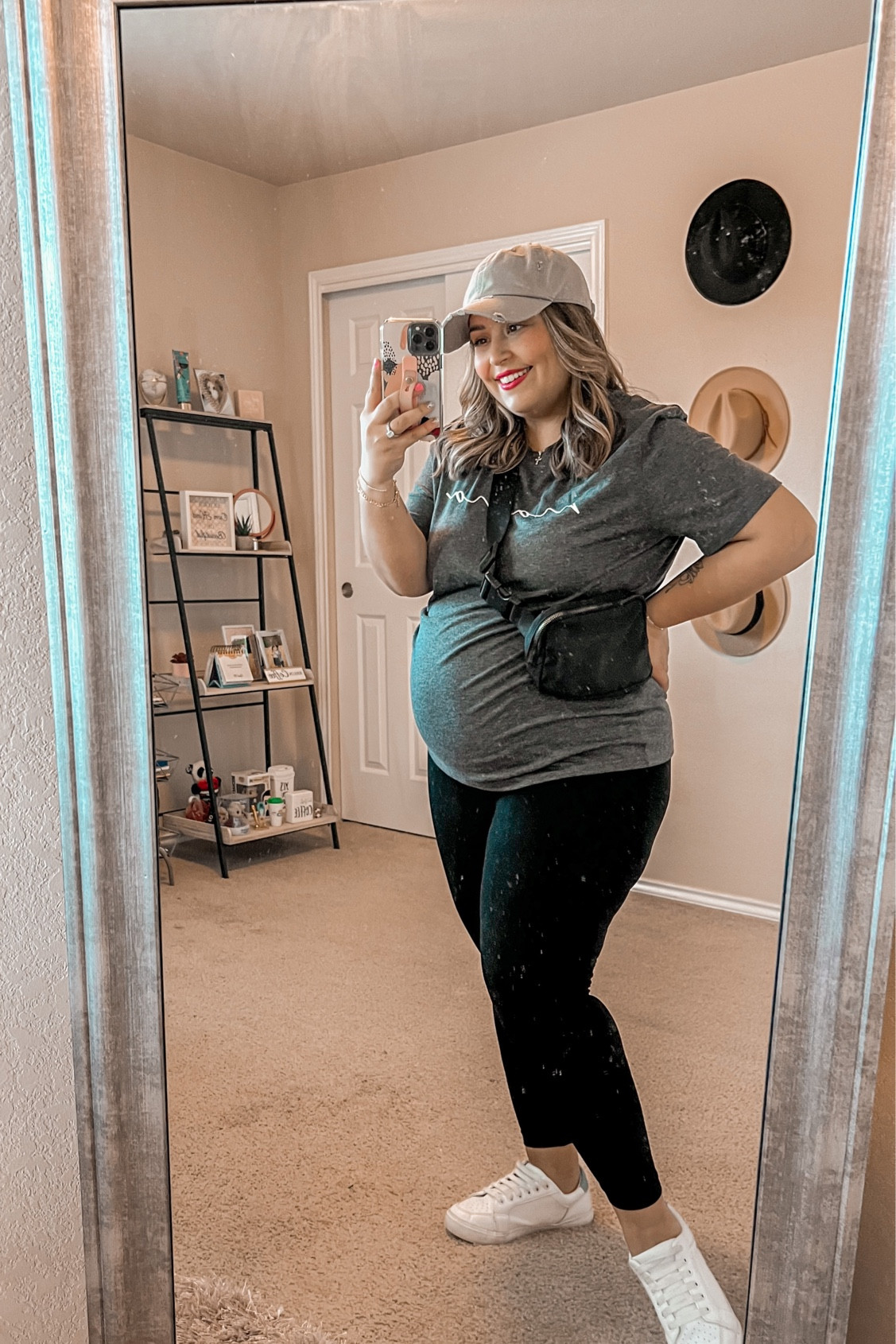 PREGGO leggings casual mom outfit 🩶

#LTKbump #LTKunder50 #LTKFind