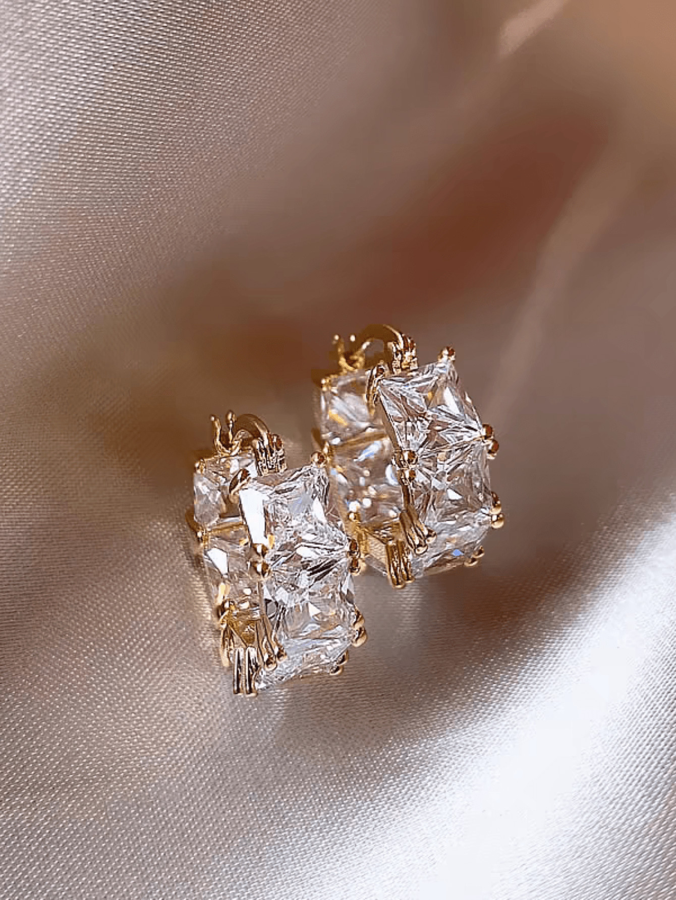 1pair Cubic Zirconia Women's Earrings, Minimalist Fashion Ear Hoops Charming Unique Design Daily ... | SHEIN