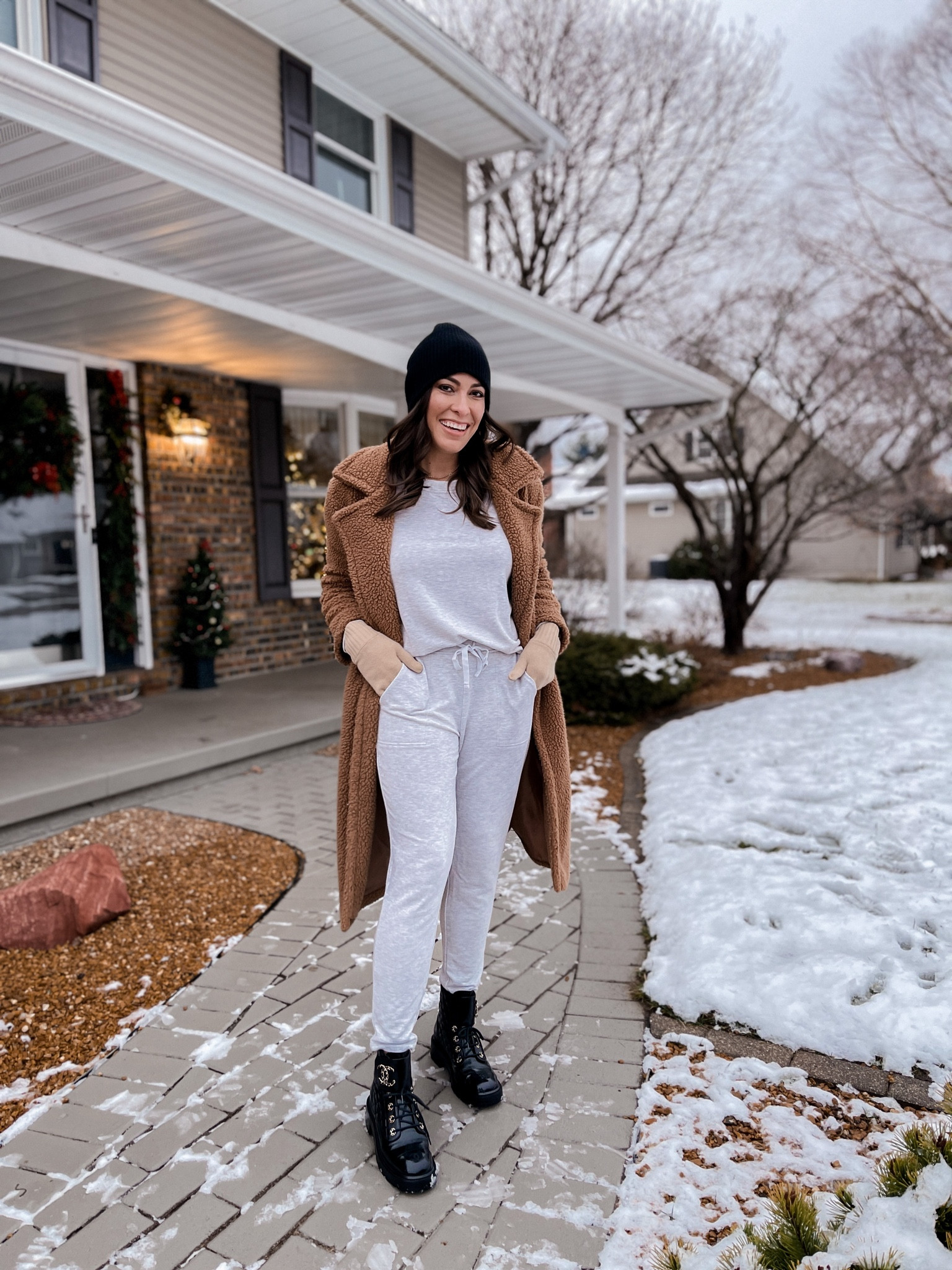 Winter cozies. ❄️ 

My sweat set is 50% OFF and makes the best travel outfit. It comes in a handful of colors. Use code SUPER! Link below and in stories. 

Have the best weekend! 🤎



#LTKSeasonal #LTKHoliday #LTKunder50