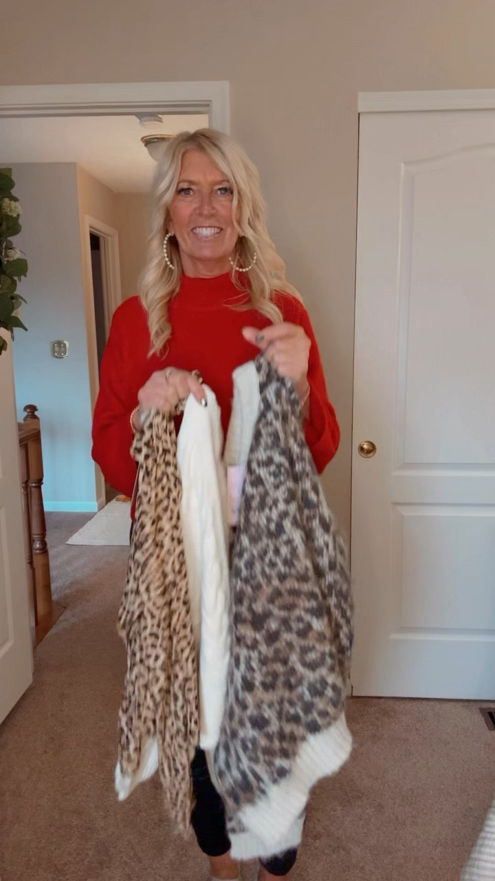 Wearing black coated pants on repeat. And today I’m showing you three different ways to style them. 

Loving this fuzzy, soft leopard sweater and I am wearing a small. And this ivory super soft cardigan in a small as well. And this long sleeve stretchy leopard top is a must in your wardrobe Staples. I am wearing a medium and I would encourage you to size up if you were in between.



#LTKStyleTip #LTKFindsUnder50 #LTKOver40