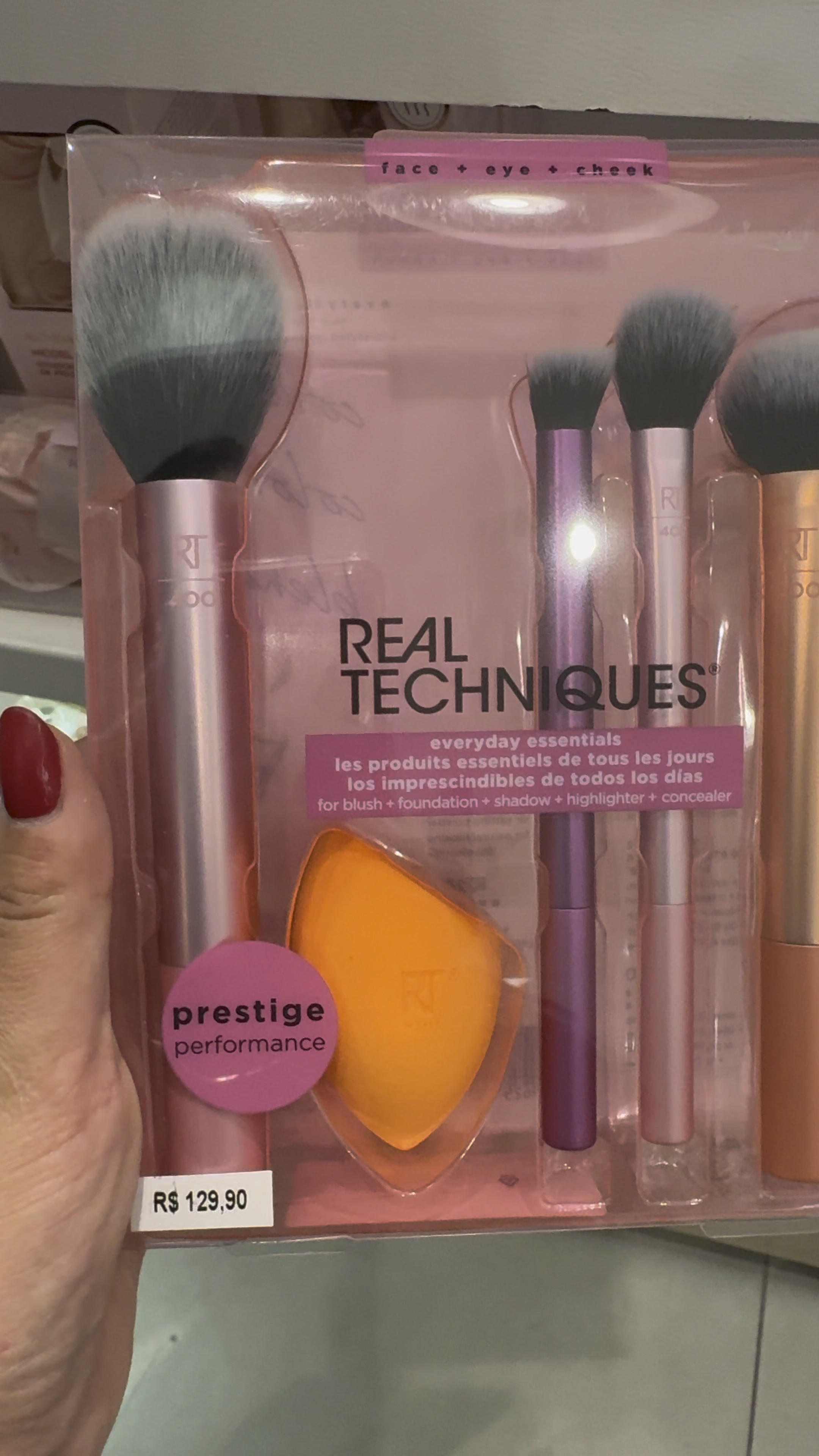 Dica para presentear: kit de pincéis Real Technich

#LTKbeauty #LTKbrasil #LTKwinter
