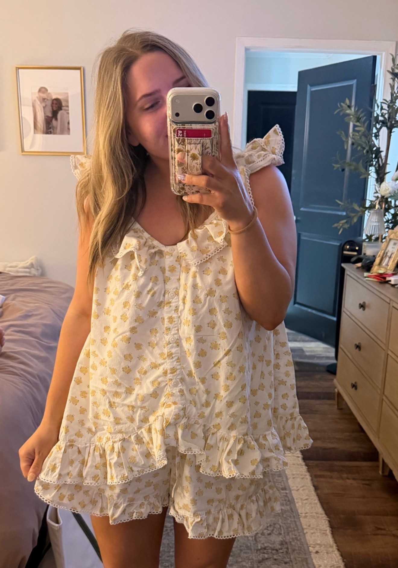 My new fav pajamas!! They’re so so comfy 🌻

#LTKselfcare #LTKmomlife #LTKootd