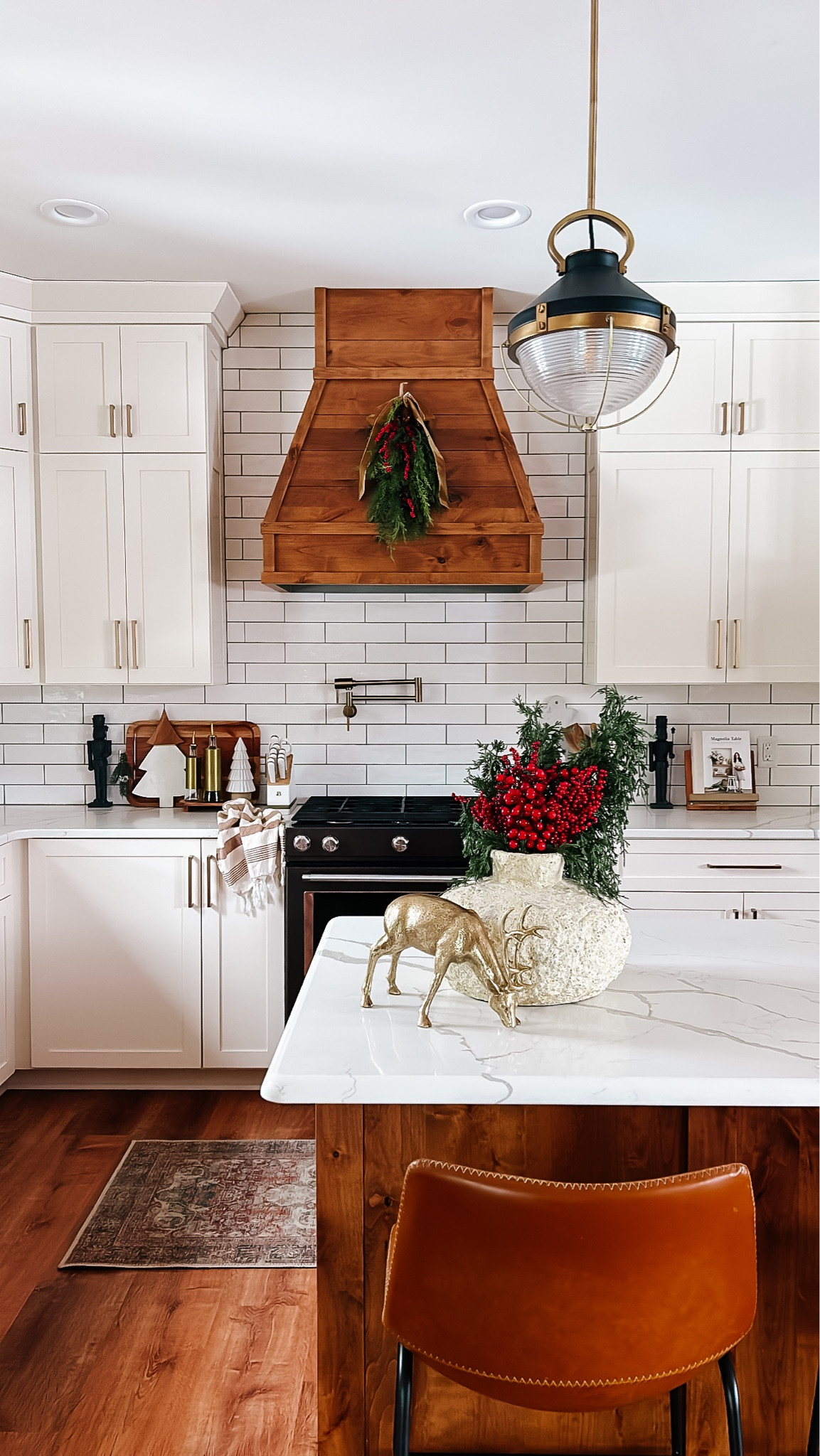 Christmas Kitchen ❤️🍳

#LTKSeasonal #LTKHome #LTKHoliday