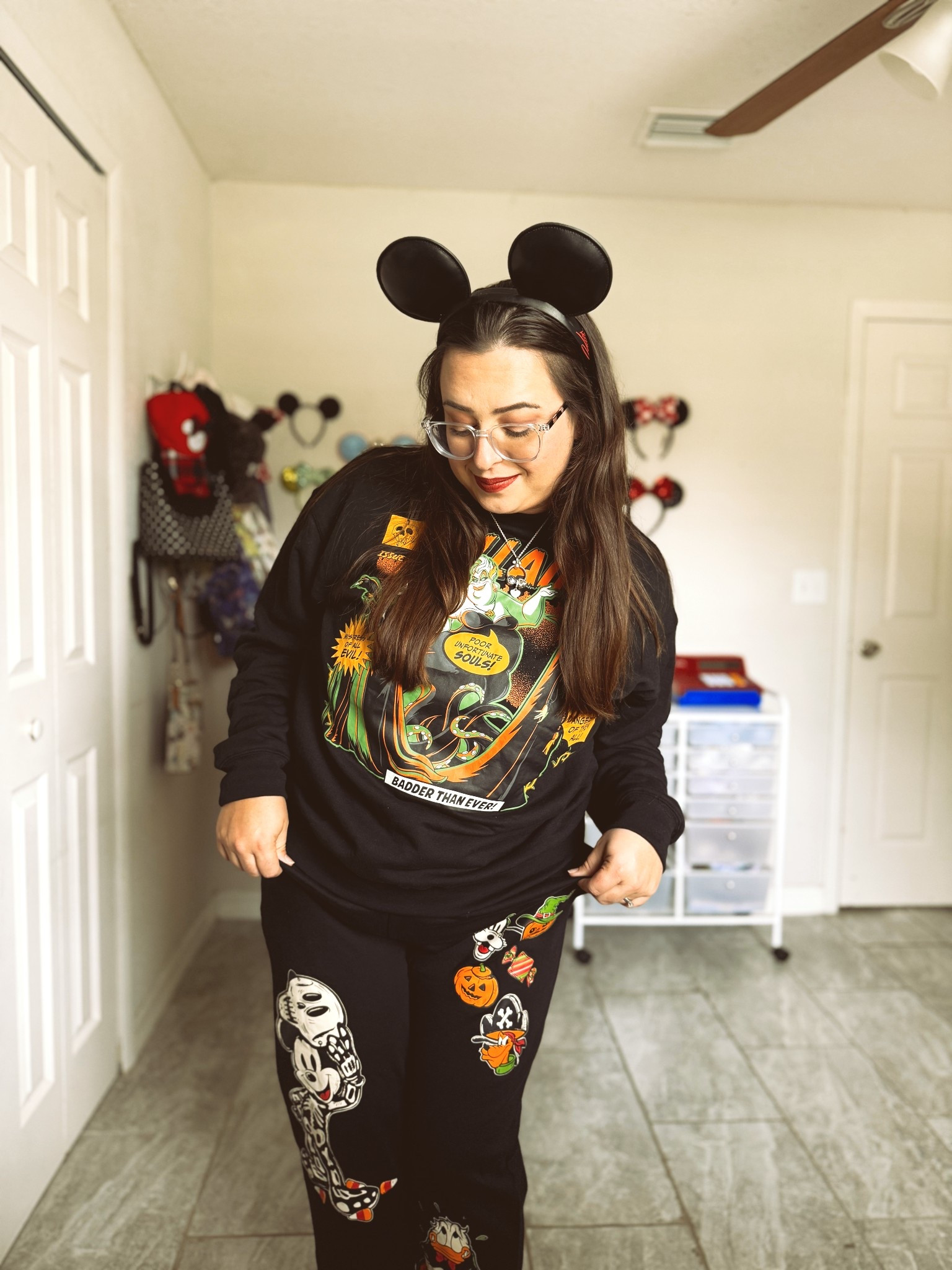 Check out the cutest Disney Halloween Joggers that are reasonably priced!! 🖤

#LTKSeasonal #LTKActive #LTKFindsUnder50