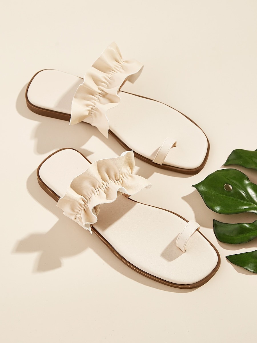 Toe Ring Ruffle Hem Flat Slippers | SHEIN