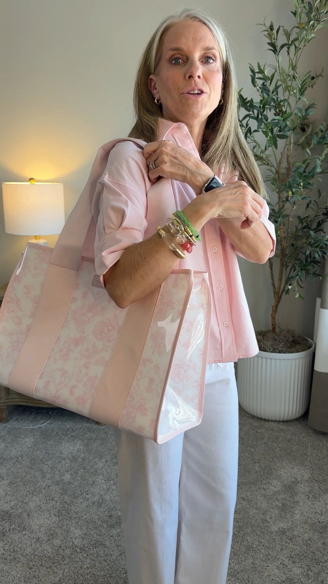 Use code LISA20 on Case Mate bags. Wearing 27 pants and XS shirt


#LTKgrwm #LTKootd #LTKOver40