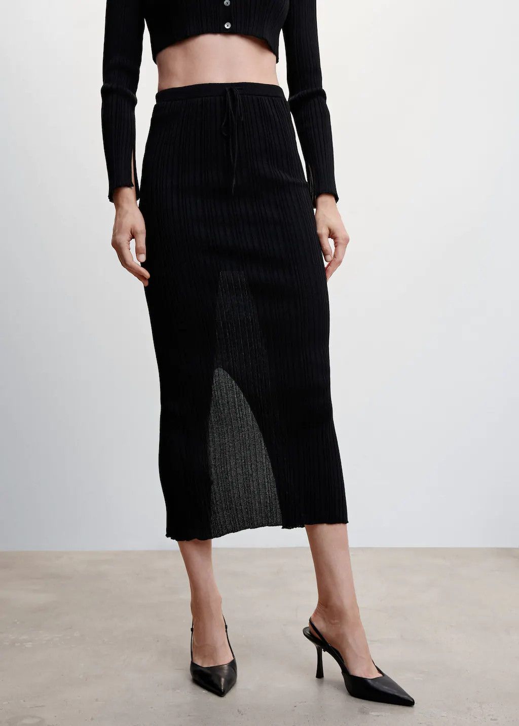 Ribbed midi skirt | Black Skirt Skirts | Skirt Outfit | Skirt And Sweater | Work Outfit Winter | MANGO (US)