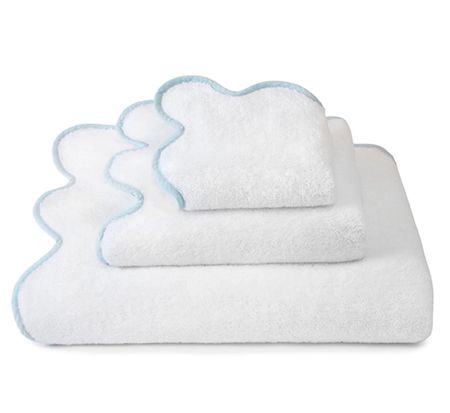 These towels are what I brought to a favorite things gift exchange!!! I have & love these towels. They’re SO cute, plush and cozy. Elevate anyone’s bathroom! 

#LTKSeasonal #LTKGiftGuide #LTKfindsunder100