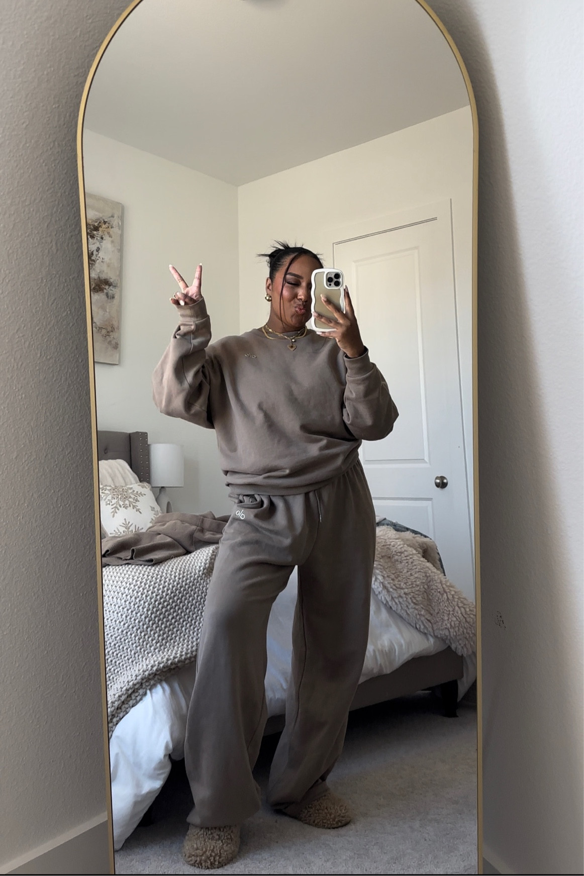 Alo is having a women’s sale and These are some of my favorites I’m shopping ! 

#LTKstyletip #LTKfitness #LTKsalealert