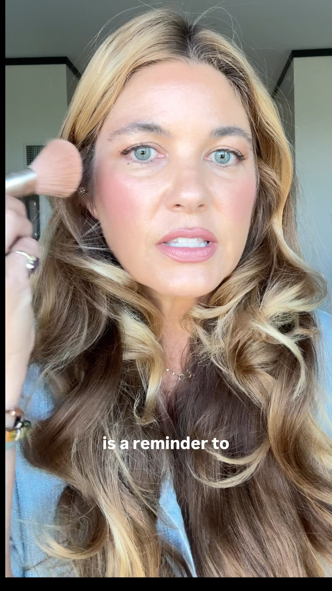 Hi from the LTKCon! Hope this speaks to you, too! 
Shirt: medium
Bronzer: golden medium 
Brush: angled blush brush 
Highlight: bronze
Eyes: Roxy 
Highlight palette: 001
Hair: sea glass + t3 hotrollers 
Lip: contour in Teddy
Lipstick: 503
Gloss: Beauty Professor 

#LTKCon #LTKBeauty #LTKFindsUnder50