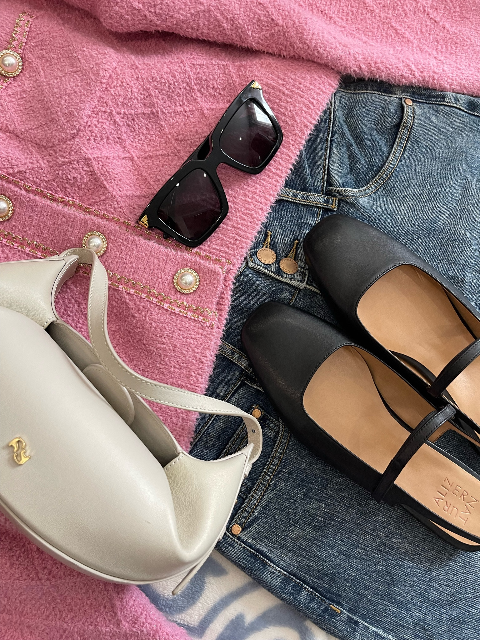 New details 😍
More cardigans, ballet flats and wide leg jeans. 
These shoes are incredibly comfortable !

#LTKfindsunder100 #LTKstyletip #LTKitbag